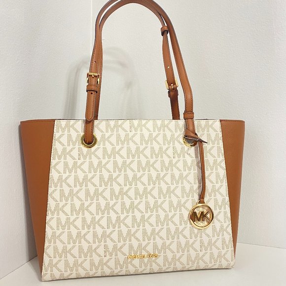 Michael Kors Handbags - Nwt MK Tote